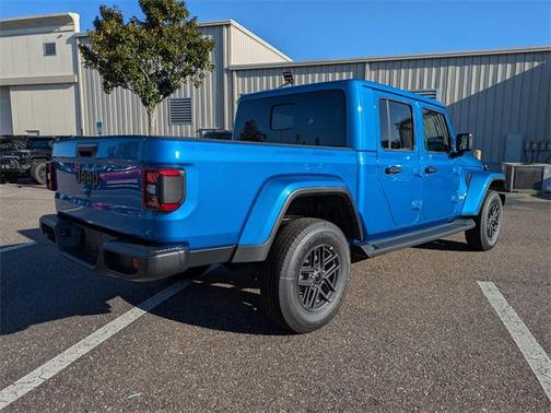 2025 Jeep Gladiator Sport S