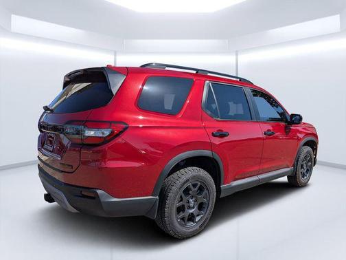 Radiant Red Metallic II 2025 Honda Pilot TrailSport