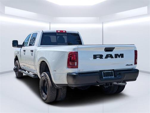 2025 RAM 3500 Tradesman Crew Cab 4x4 8' Box