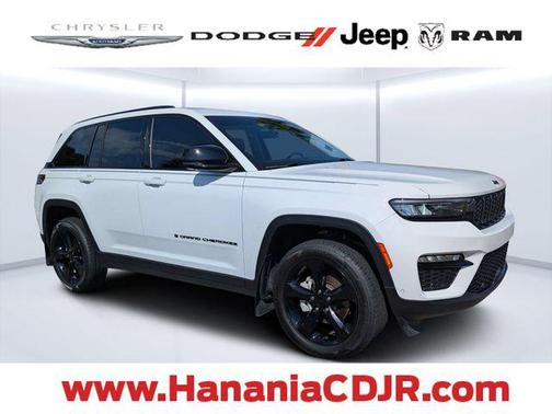 Bright White Clearcoat 2023 Jeep Grand Cherokee Limited