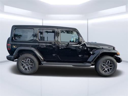 2026 Jeep Wrangler 4-Door Sahara 4x4