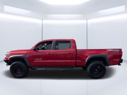 Barcelona Red Metallic 2018 Toyota Tacoma TRD Off Road