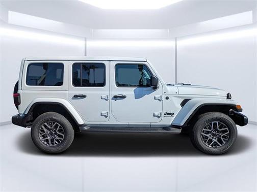 2026 Jeep Wrangler 4-Door Sahara 4x4