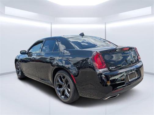 2021 Chrysler 300 Touring