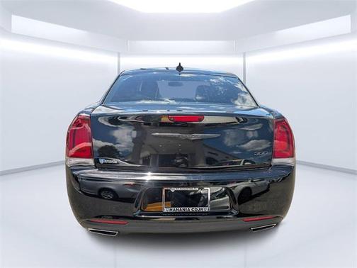 2021 Chrysler 300 Touring
