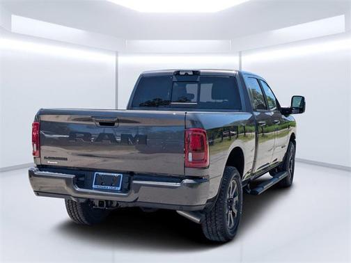 2025 RAM 2500 Laramie Crew Cab 4x2 6'4' Box