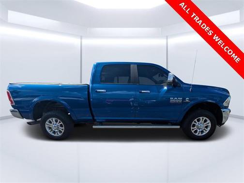 2018 RAM 2500 Laramie Crew Cab 4x4 6'4' Box