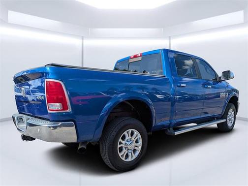 2018 RAM 2500 Laramie Crew Cab 4x4 6'4' Box