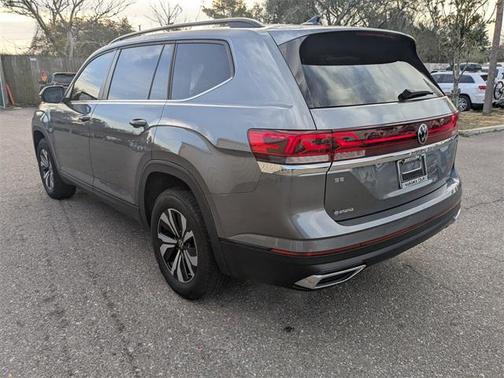 2024 Volkswagen Atlas 2.0T SE