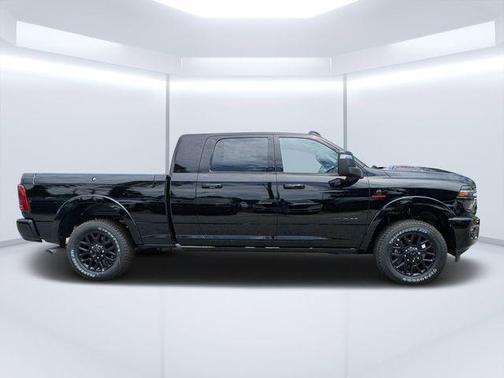 Diamond Black Crystal Pearlcoat 2026 RAM 2500 Limited Mega Cab 4x4 6'4' Box