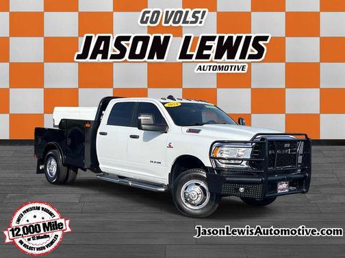 Bright White Clearcoat 2024 RAM 3500 Big Horn Crew Cab 4x4 8' Box