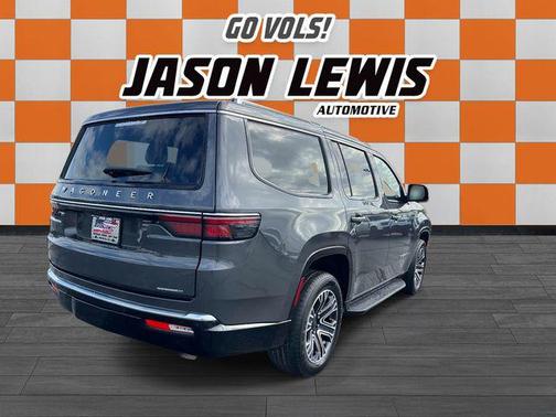Baltic Gray Metallic Clearcoat 2024 Jeep Wagoneer Series II 4x4