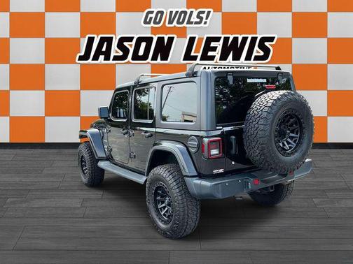 Black Clearcoat 2019 Jeep Wrangler Unlimited Sahara