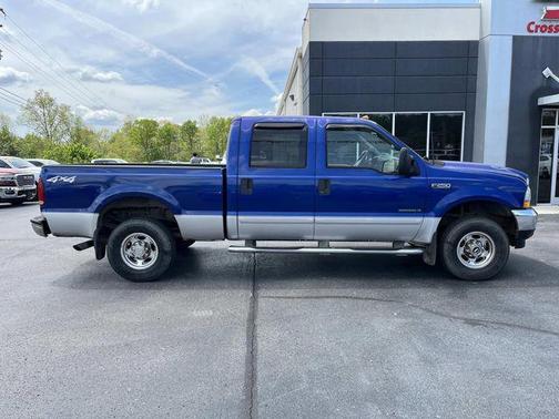 Blue 2003 Ford F-250 Lariat