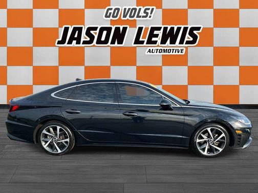 Phantom Black 2022 Hyundai SONATA SEL Plus