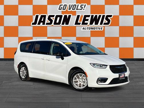 Bright White Clearcoat 2024 Chrysler Pacifica Touring L