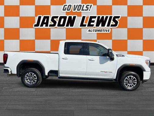 Summit White 2022 GMC Sierra 2500 AT4