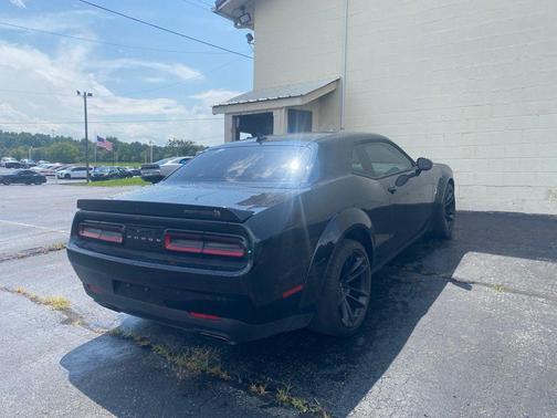 Pitch Black Clearcoat 2023 Dodge Challenger R/T Scat Pack Widebody