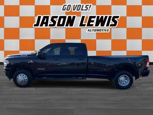 Diamond Black 2023 RAM 3500 Big Horn Crew Cab 4x4 8' Box