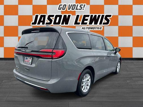 Ceramic Gray Clearcoat 2023 Chrysler Pacifica Touring L
