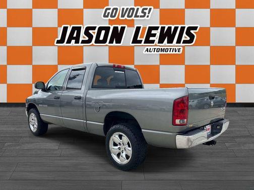 Mineral Gray Clearcoat Metallic 2005 Dodge Ram 1500 SLT Quad Cab