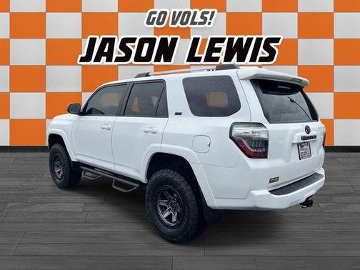 Super White 2019 Toyota 4Runner SR5