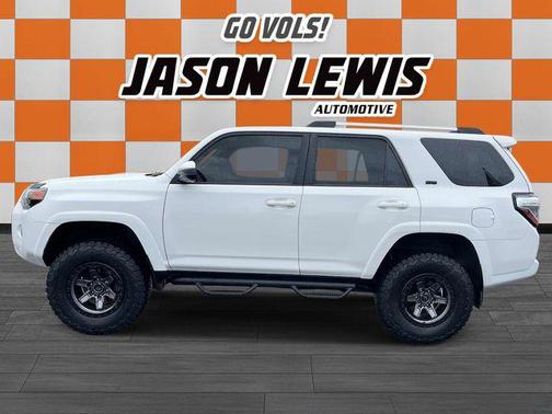 Super White 2019 Toyota 4Runner SR5