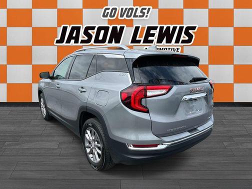 Sterling Metallic 2024 GMC Terrain SLT