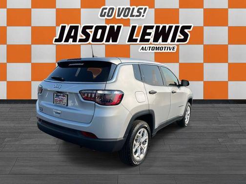 Silver Zynith Metallic Clearcoat 2025 Jeep Compass Sport