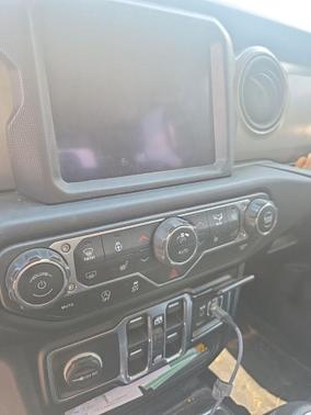 Black Clearcoat 2021 Jeep Gladiator Willys 4x4