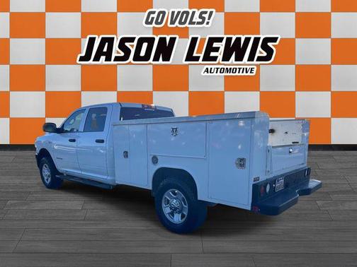 Bright White Clearcoat 2022 RAM 2500 Tradesman Crew Cab 4x4 8' Box