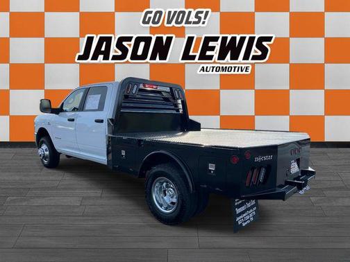 Bright White Clearcoat 2024 RAM 3500 Big Horn Crew Cab 4x4 8' Box