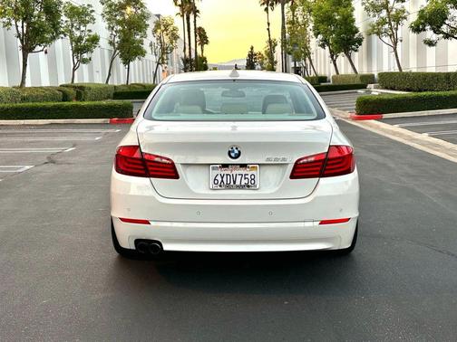 2012 BMW 528 528i Sedan 4D