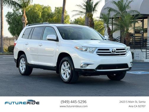 Blizzard Pearl 2013 Toyota Highlander SE