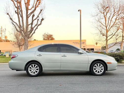 2004 Lexus ES 330 Base