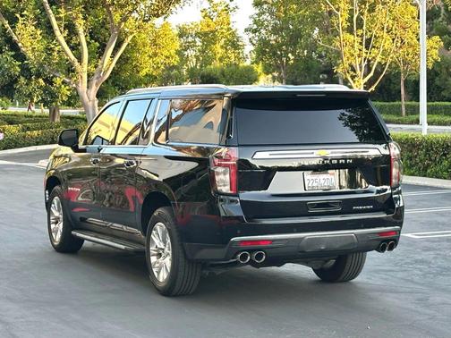 2022 Chevrolet Suburban Premier