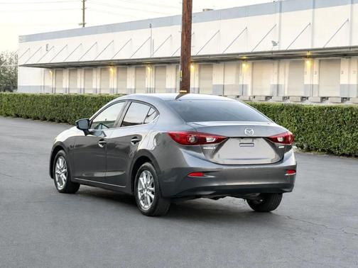 Grey 2016 Mazda Mazda3 i Sport