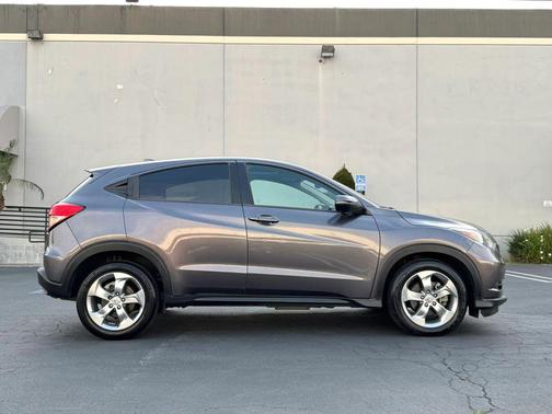 Grey 2016 Honda HR-V EX