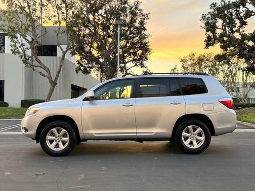 2010 Toyota Highlander SE