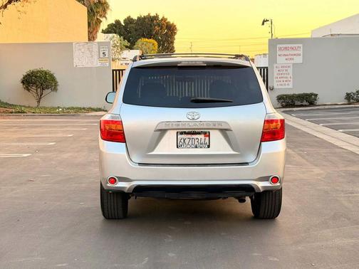 2010 Toyota Highlander SE