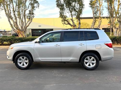 2010 Toyota Highlander SE