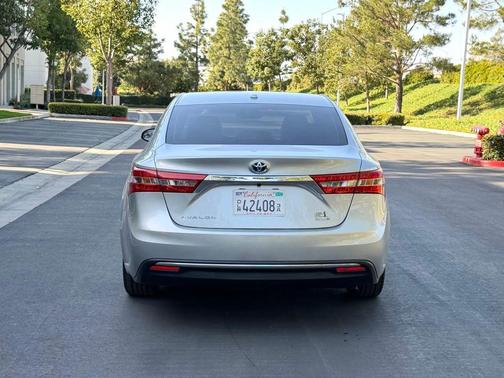 2018 Toyota Avalon Hybrid Limited