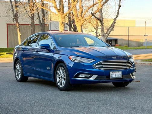 2017 Ford Fusion Energi SE Luxury