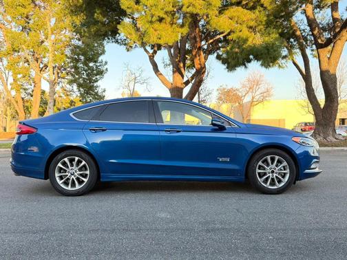 2017 Ford Fusion Energi SE Luxury