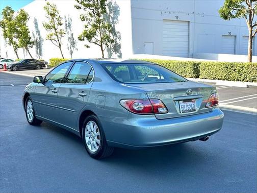2004 Lexus ES 330 Base