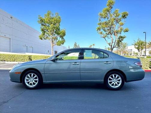 2004 Lexus ES 330 Base