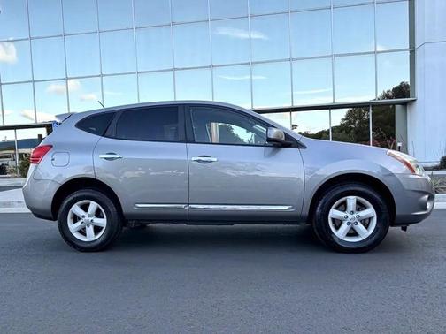 Brilliant Silver Metallic 2013 Nissan Rogue S