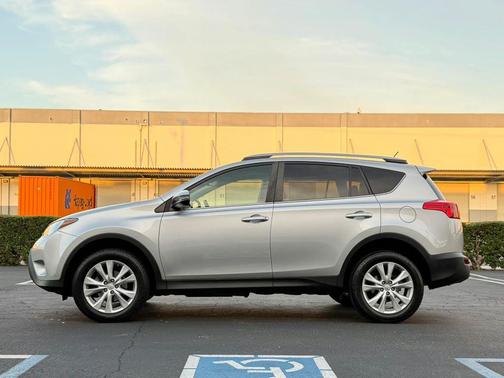 Classic Silver Metallic 2013 Toyota RAV4 Limited