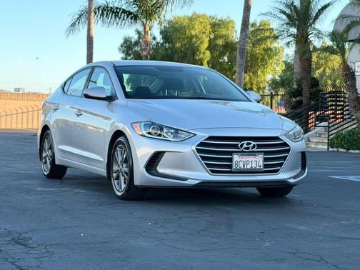 Symphony Silver 2018 Hyundai ELANTRA SEL