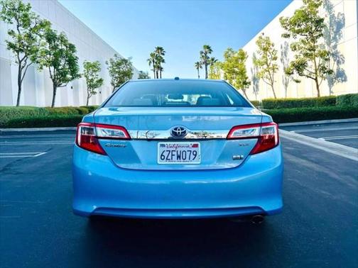 2012 Toyota Camry Hybrid XLE
